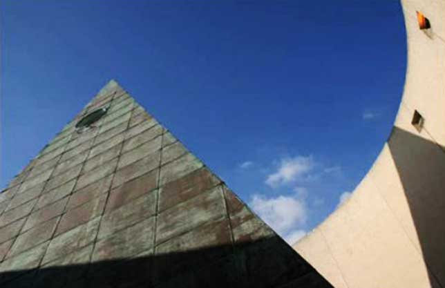 Close up view of pyramid and all-seeing eye 