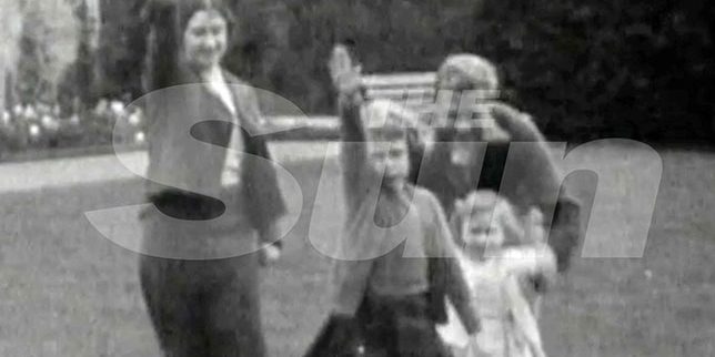 illuminati signs Queen Elizabeth Nazi Salute