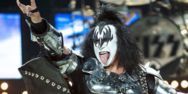 illuminati signs gene simmons kiss devils horns