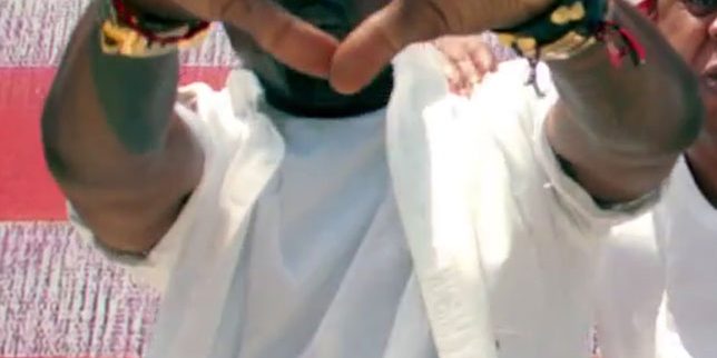 illuminati signs Kanye West Otis roc sign 1