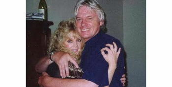 illuminati hand signs david icke triple 6
