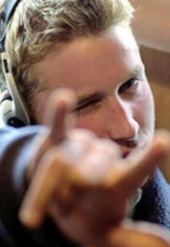illuminati sign Prince William devils horns