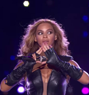 illuminati sign beyonce superbowl pyramid sign